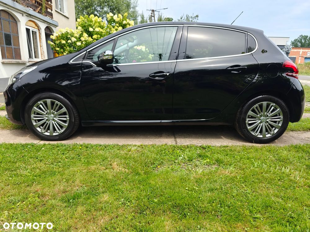 Peugeot 208 1.2 PureTech Allure S&S EAT6 - 4