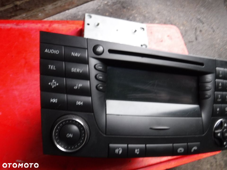 Mercedes E Klasa W211 radio nawigacja navi A2118704589 - 3