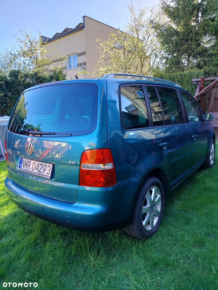 Volkswagen Touran - 9