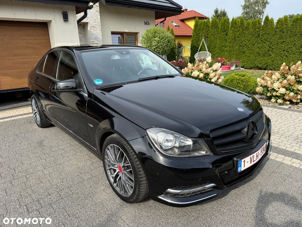 Mercedes-Benz Klasa C 180 CGI BlueEFFICIENCY Avantgarde - 6