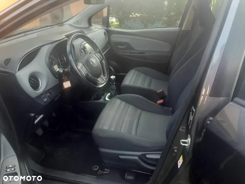 Toyota Yaris 1.4 D-4D Active EU6 - 13
