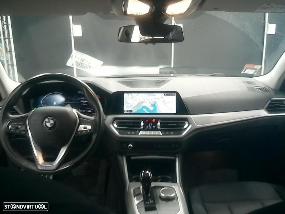BMW 320 d Auto — fotografia 6