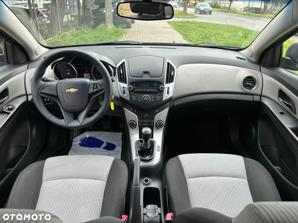 Chevrolet Cruze 1.6 LT - 15