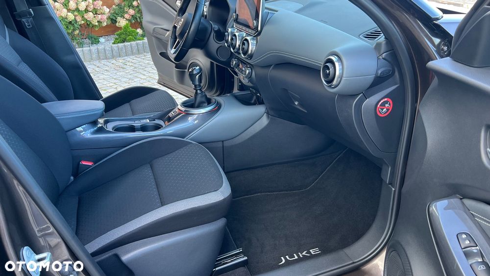Nissan Juke 1.0 DIG-T Tekna - 24
