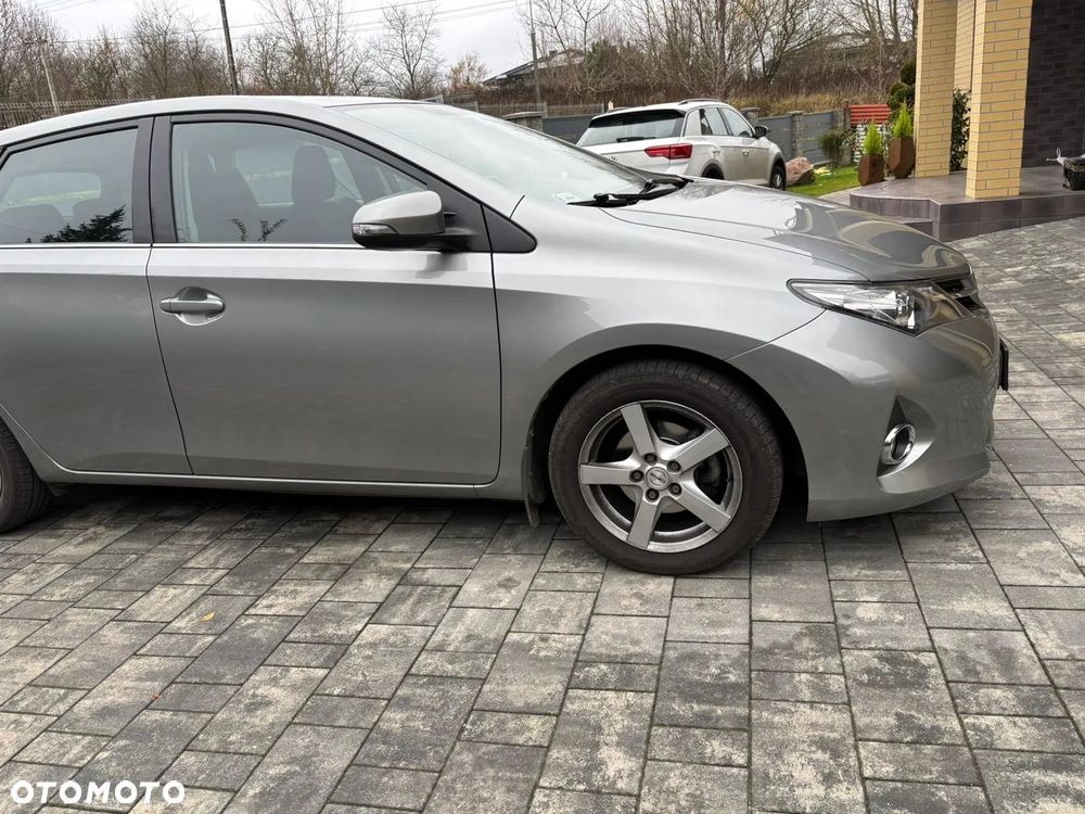 Toyota Auris - 14