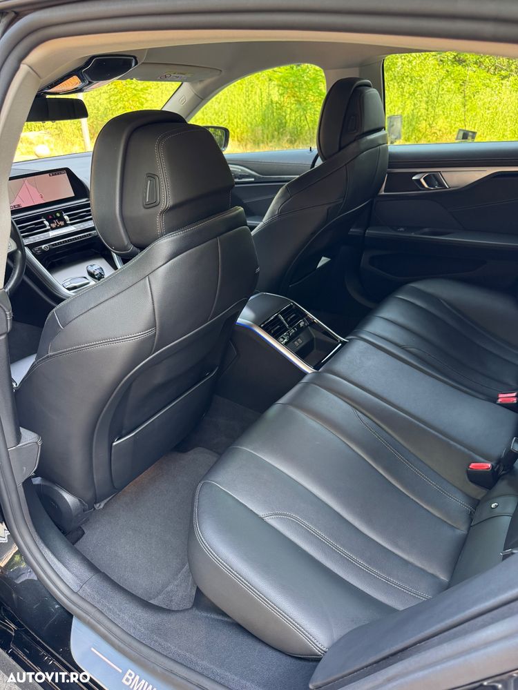 BMW Seria 8 840i xDrive - 5