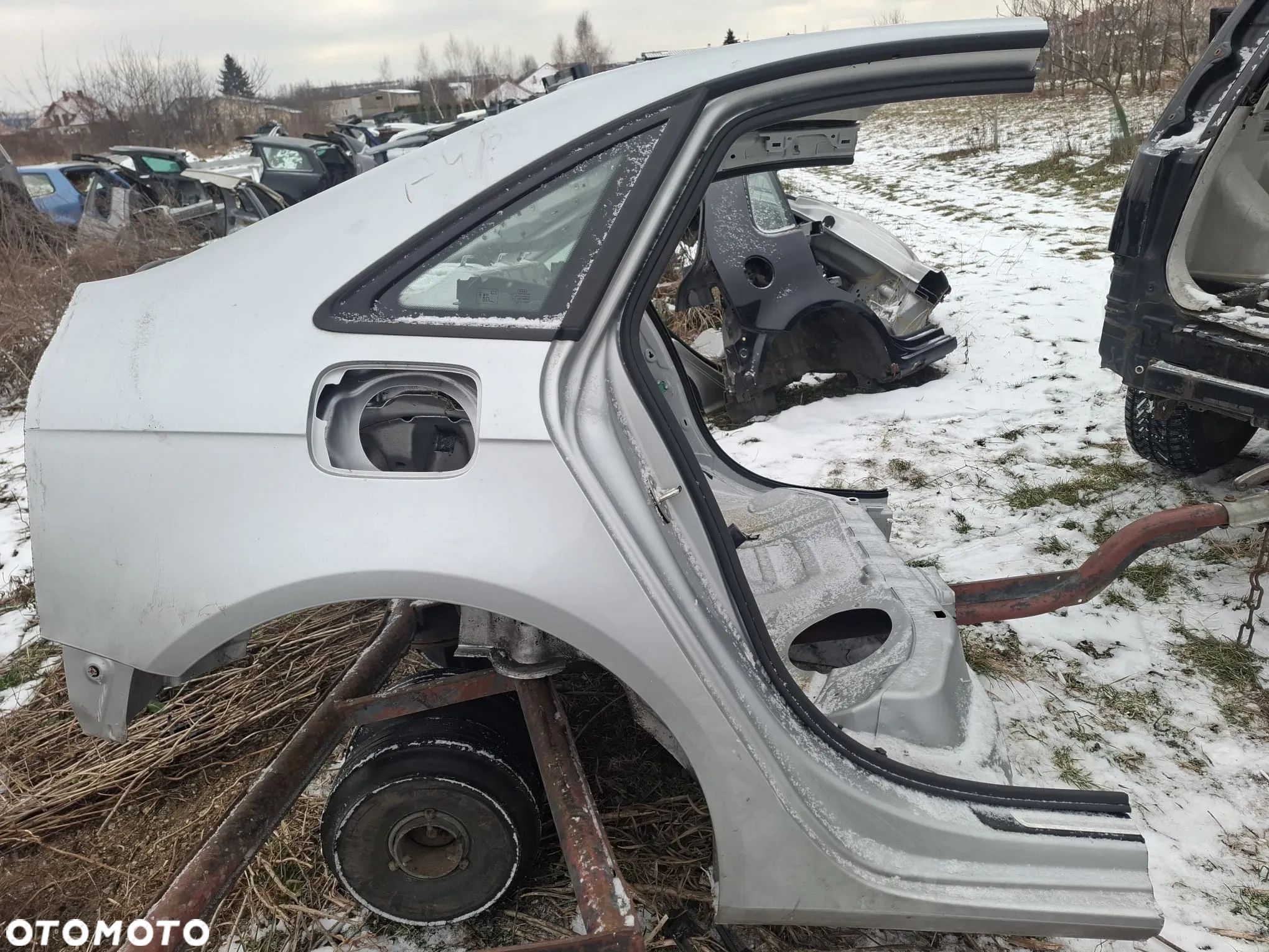 Audi A4 B8 błotnik tył tylny prawy  sedan LX7W - 1
