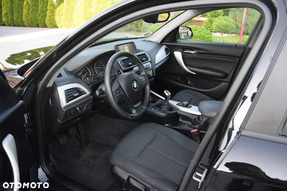 BMW Seria 1 120i Advantage - 12
