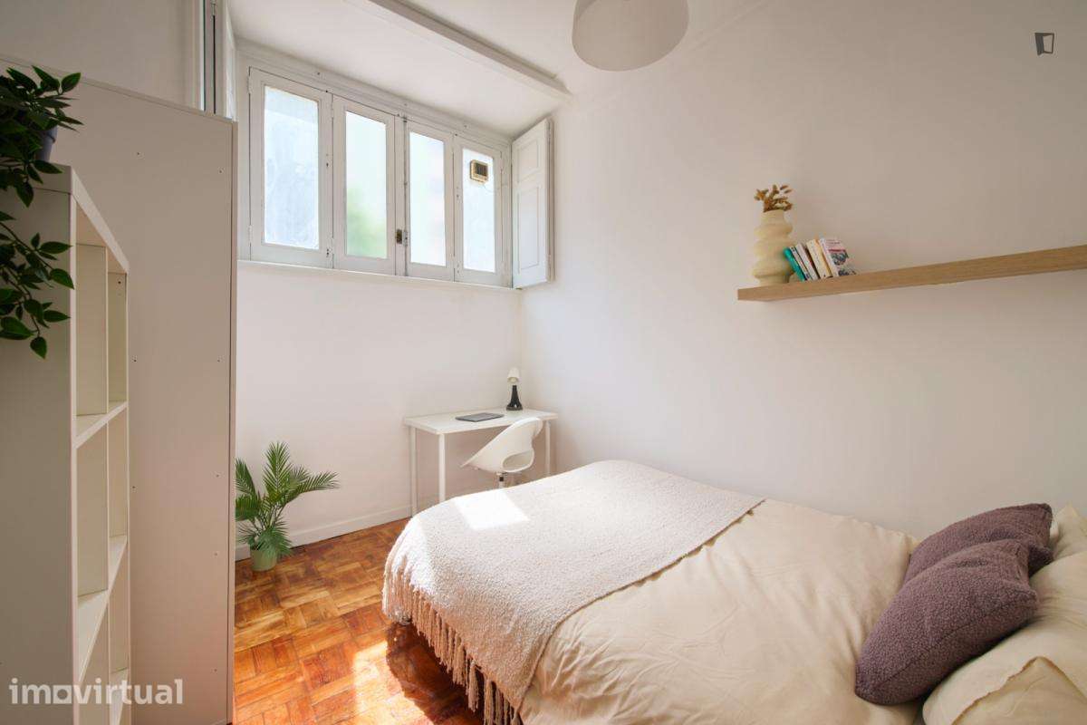 Quarto - localizado em Alameda Lisbon - Grande imagem: 5/51