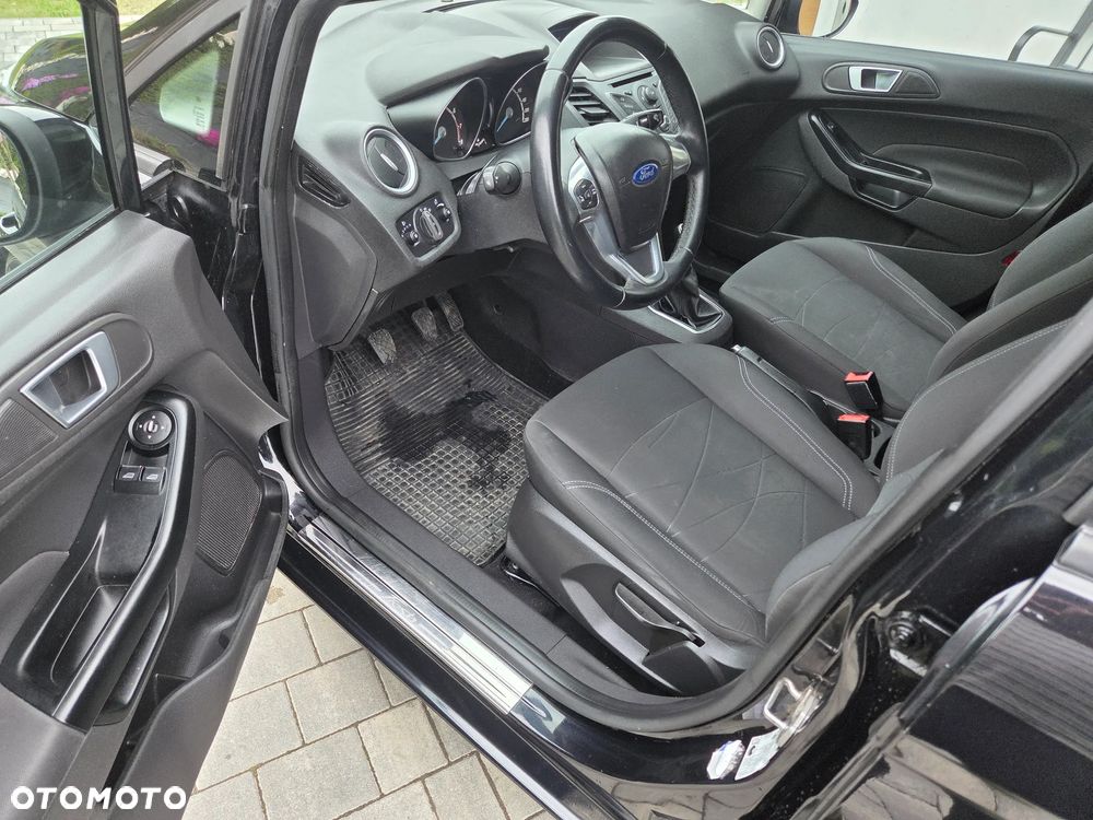 Ford Fiesta 1.25 Champions Edition - 24