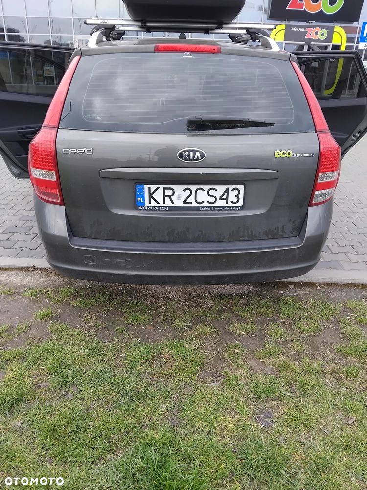 Kia Ceed - 4