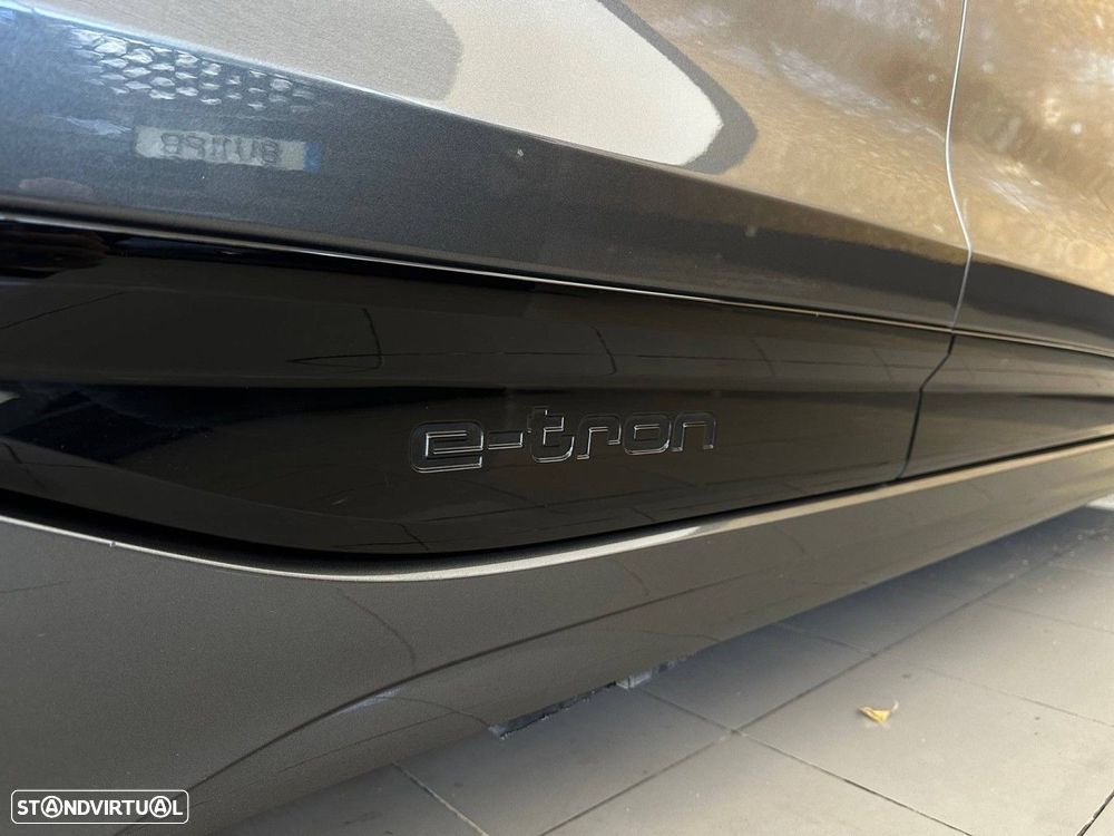 Audi A6 Avant e-tron performance S line business - 16