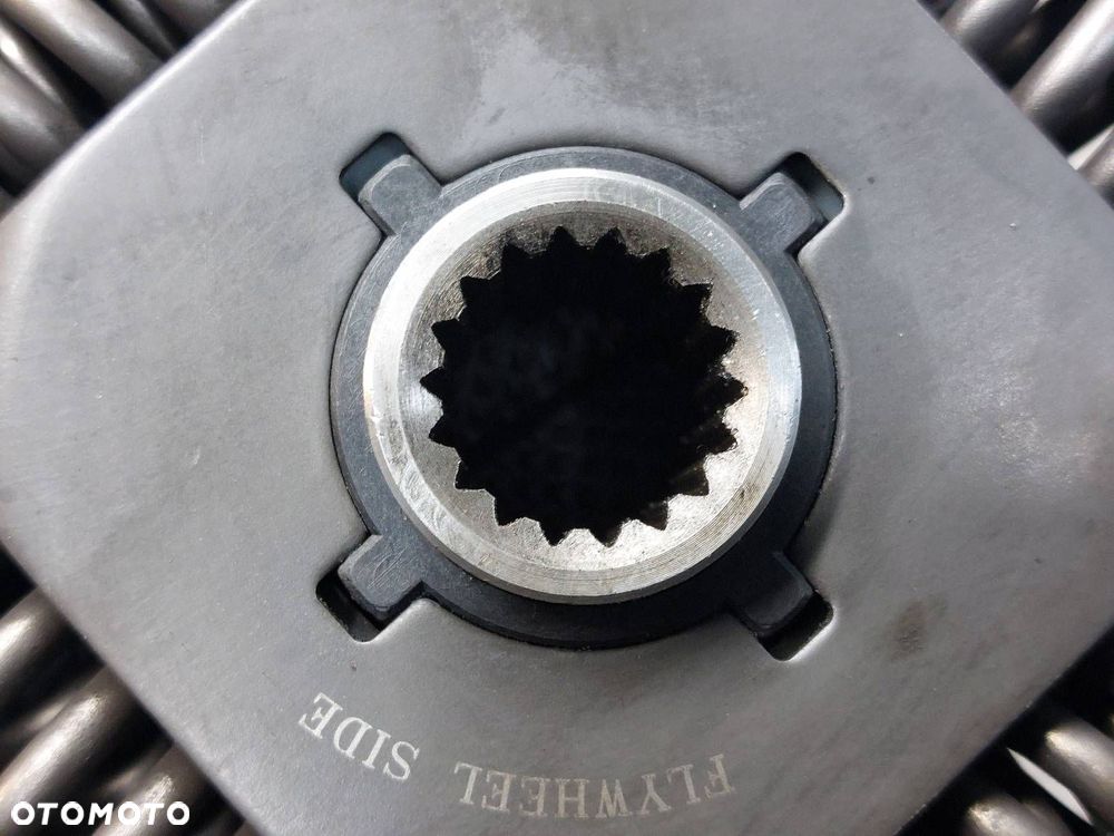 SPRZĘGŁO TARCZA + DOCISK + ŁOŻYSKO OPOROWE CITROEN C5 I 1.8 16V - 4