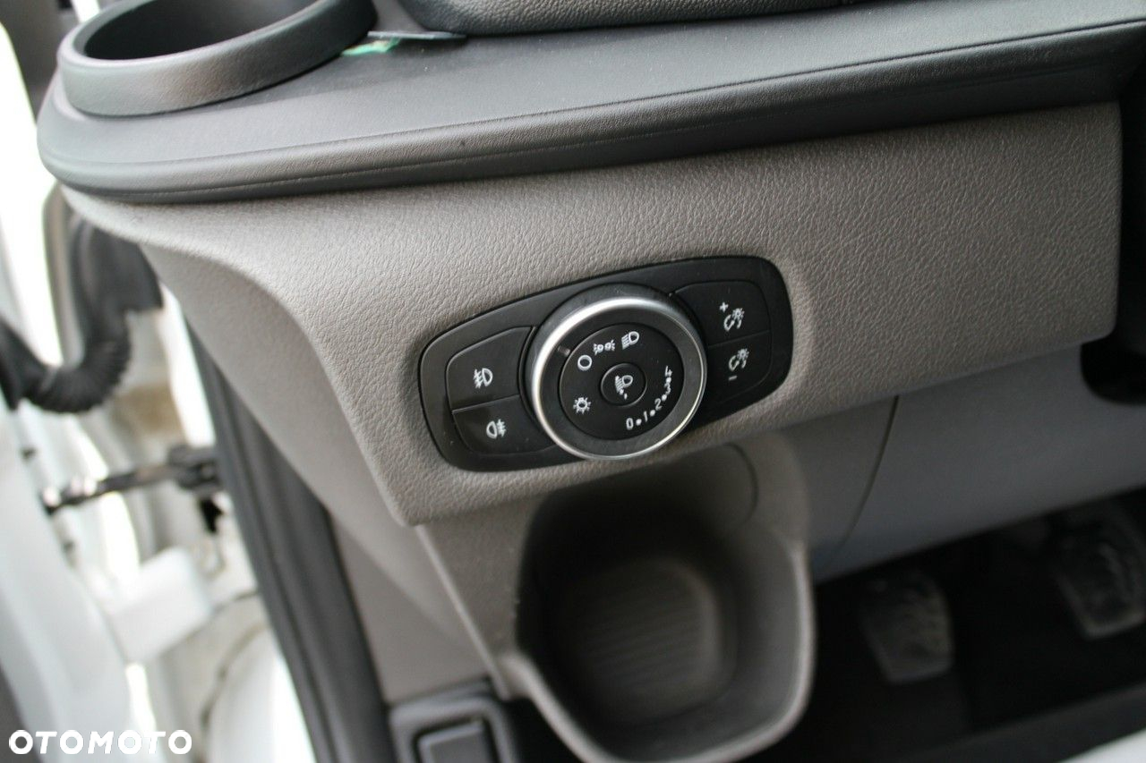 Ford Transit Custom - 16