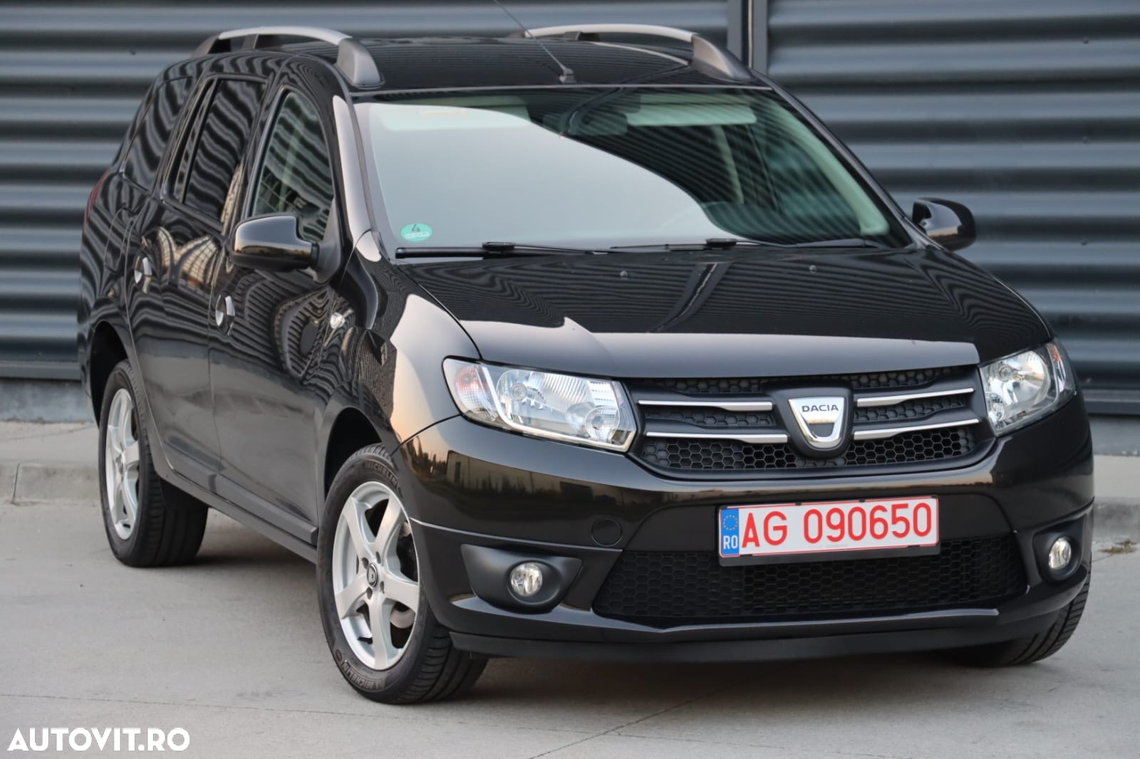 Dacia Logan MCV 1.2 16V 75 Laureate - 9