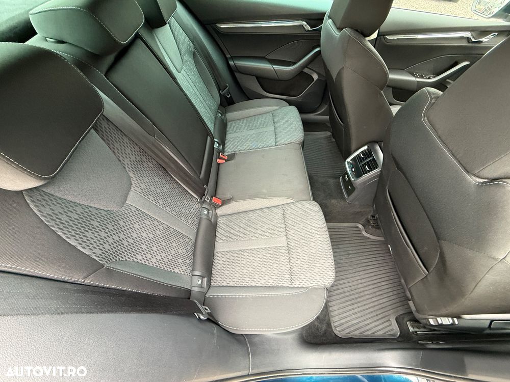 Skoda Octavia 2.0 TDI DSG 4X4 Style - 18