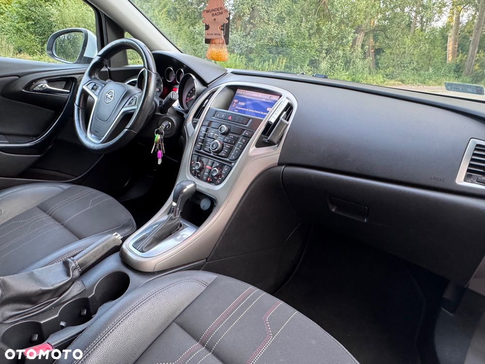 Opel Astra 2.0 CDTI DPF Automatik 150 Jahre - 11