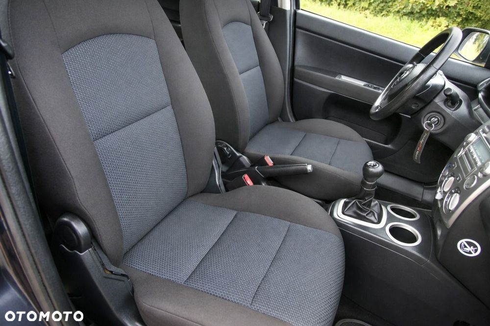 Mazda 2 - 16