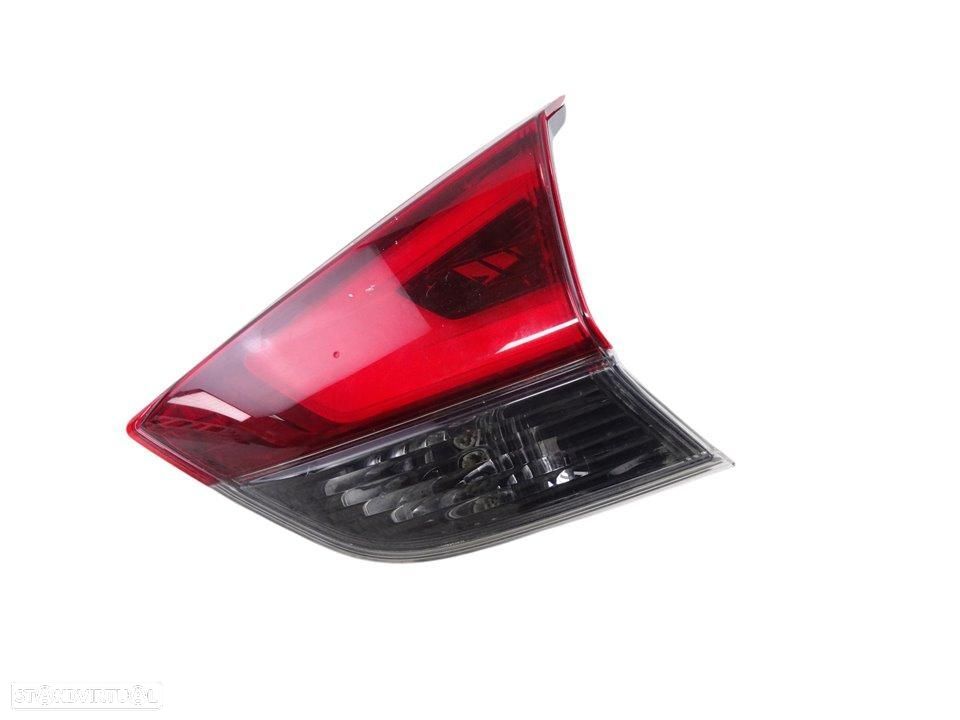 FAROLIM TRASEIRO DIREITO INTERIOR NISSAN X-TRAIL T32 - 1