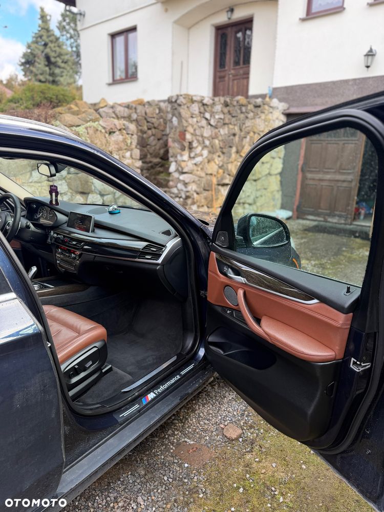 BMW X5 xDrive35i - 11
