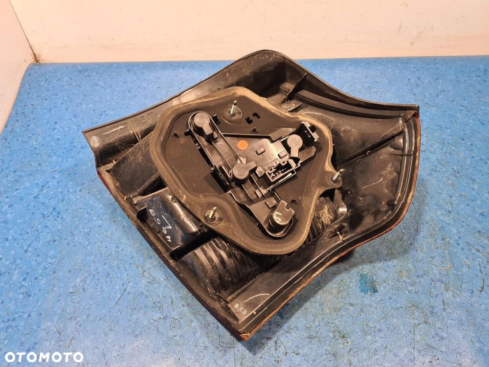 TOYOTA COROLLA E12 HB LAMPA TYŁ LEWA ZEWNĘTRZNA - 7