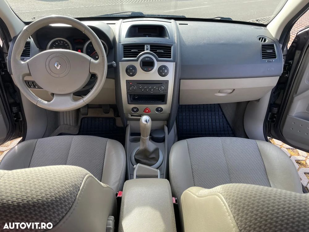 Renault Megane II 1.6 Influence - 4