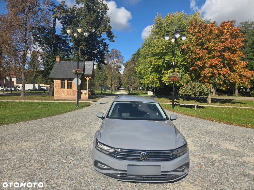 Volkswagen Passat 2023 photo 2