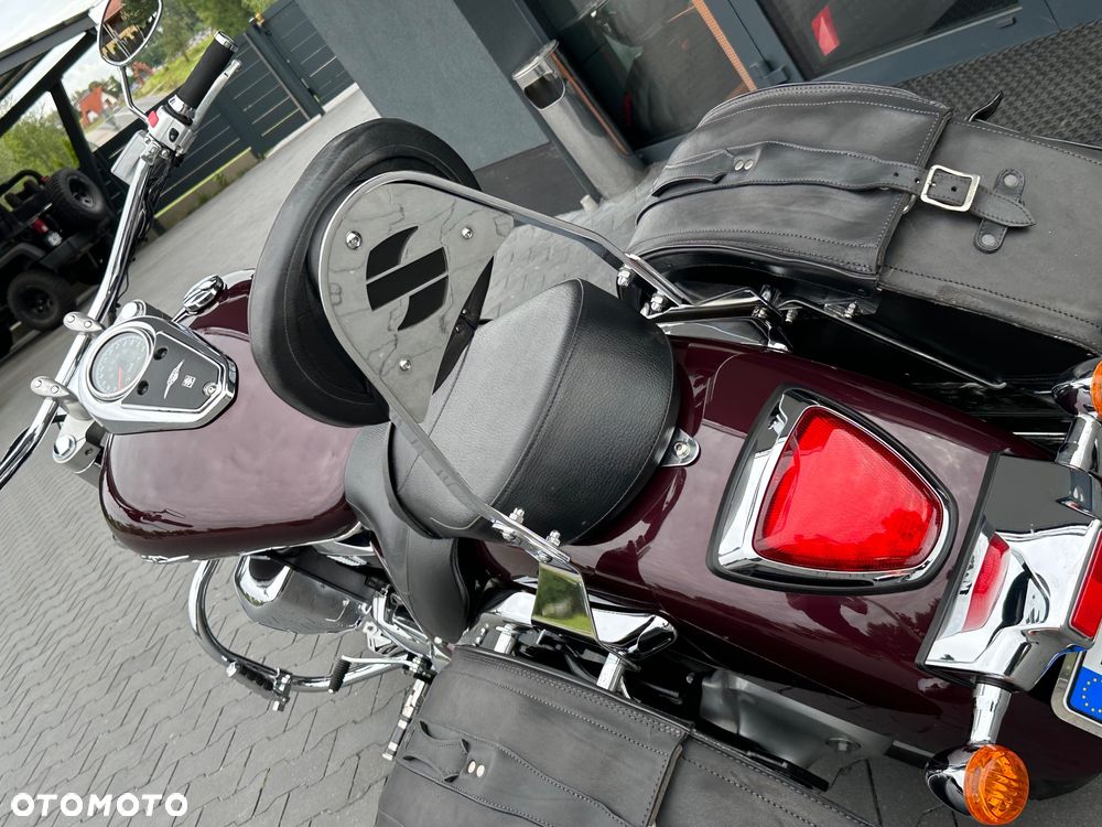 Suzuki Intruder - 28