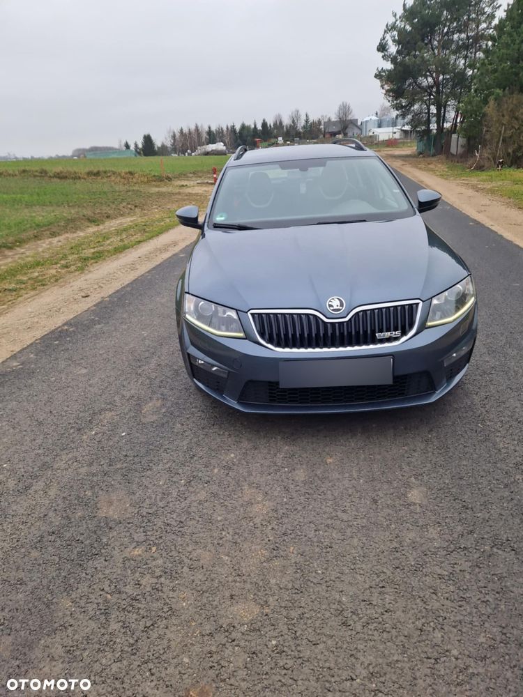 Skoda Octavia Combi 2.0 TDI (Green tec) DSG RS - 1