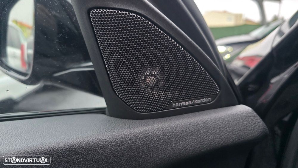 BMW 116 d Pack Desportivo M Auto - 9