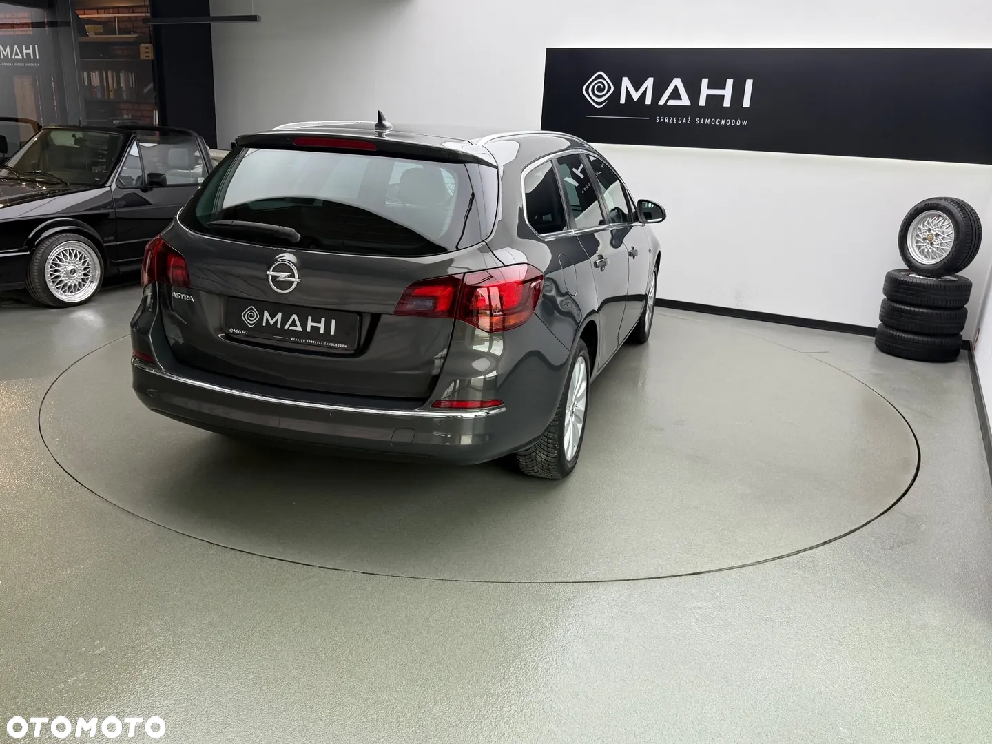 Opel Astra 1.4 EcoFLEX Cosmo - 11