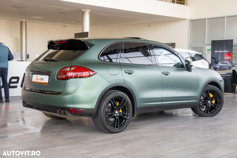 Porsche Cayenne 3.0 L V6 - 11