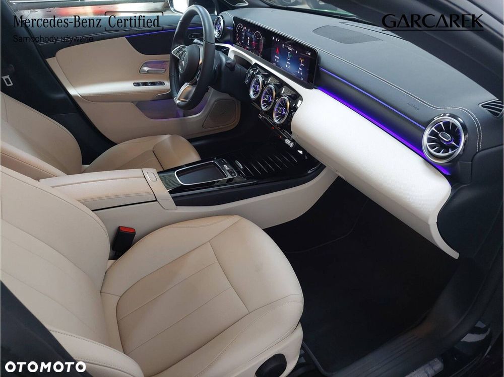 Mercedes-Benz CLA 200 d Progressive 8G-DCT - 19