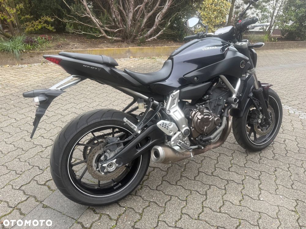 Yamaha MT - 6