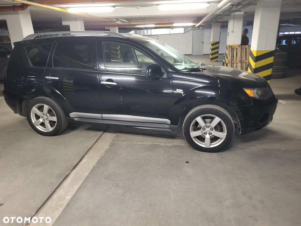 Mitsubishi Outlander 2.0 DID Intense + - 18