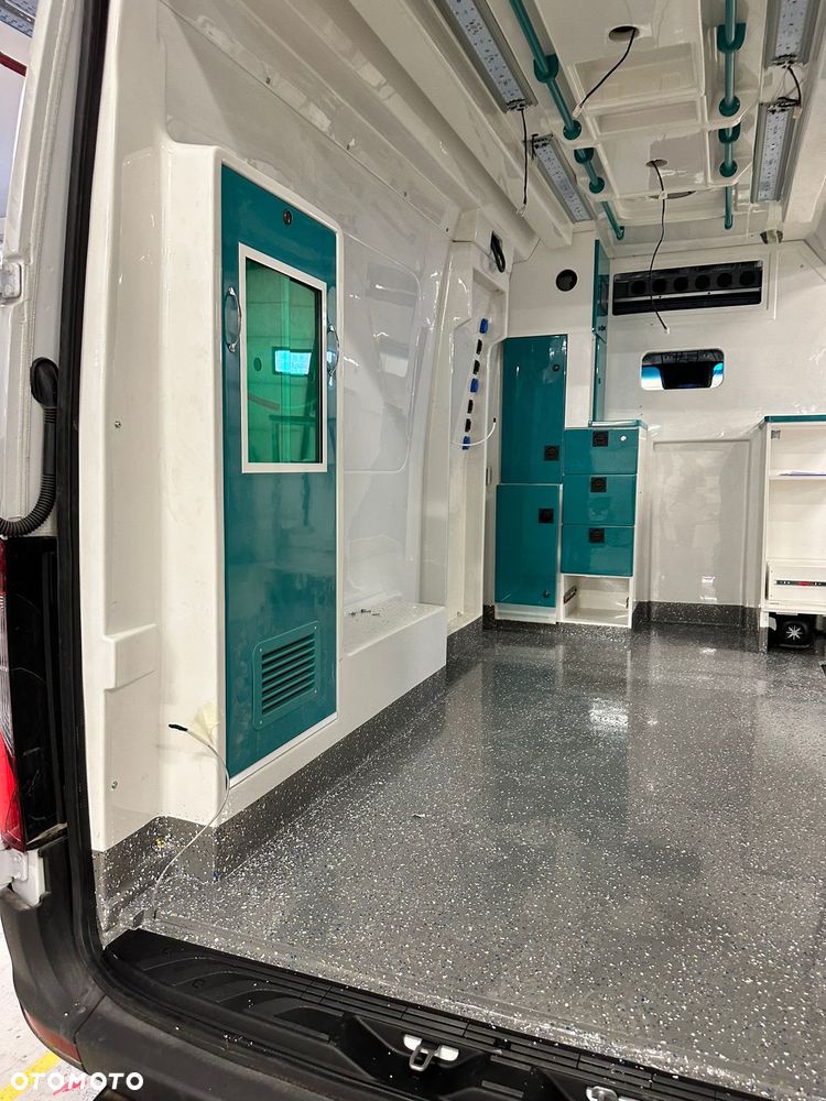 Mercedes-Benz Sprinter Ambulans Typ C - 10