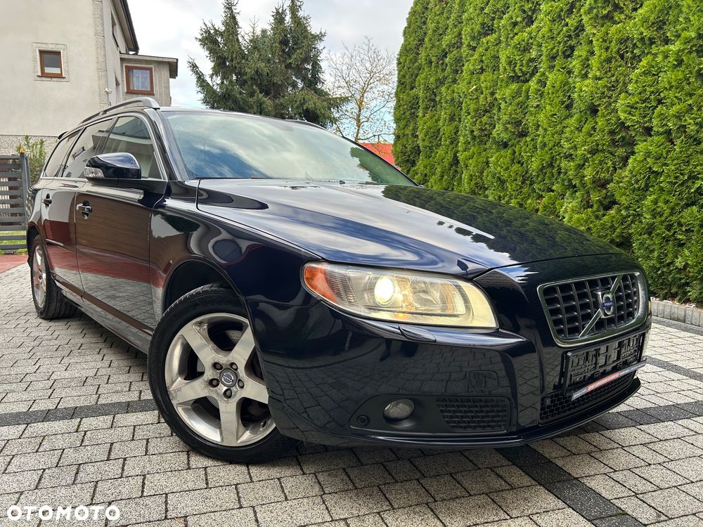 Volvo V70 D5 Summum - 1
