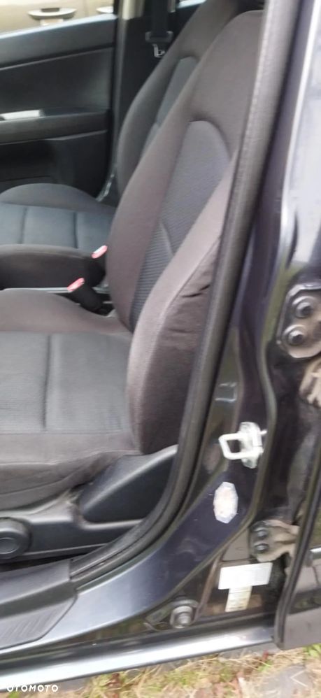 Mazda 2 - 10