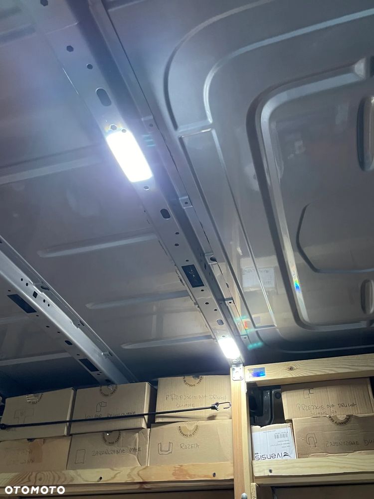 Volkswagen Crafter - 19