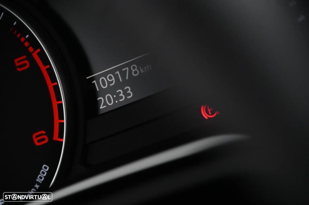 Audi A4 40 TDI S tronic - 19