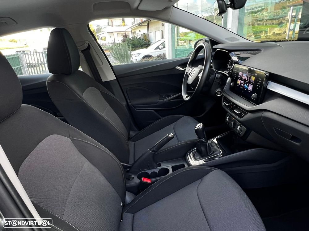 Skoda Fabia 1.0 MPI First Edition - 21