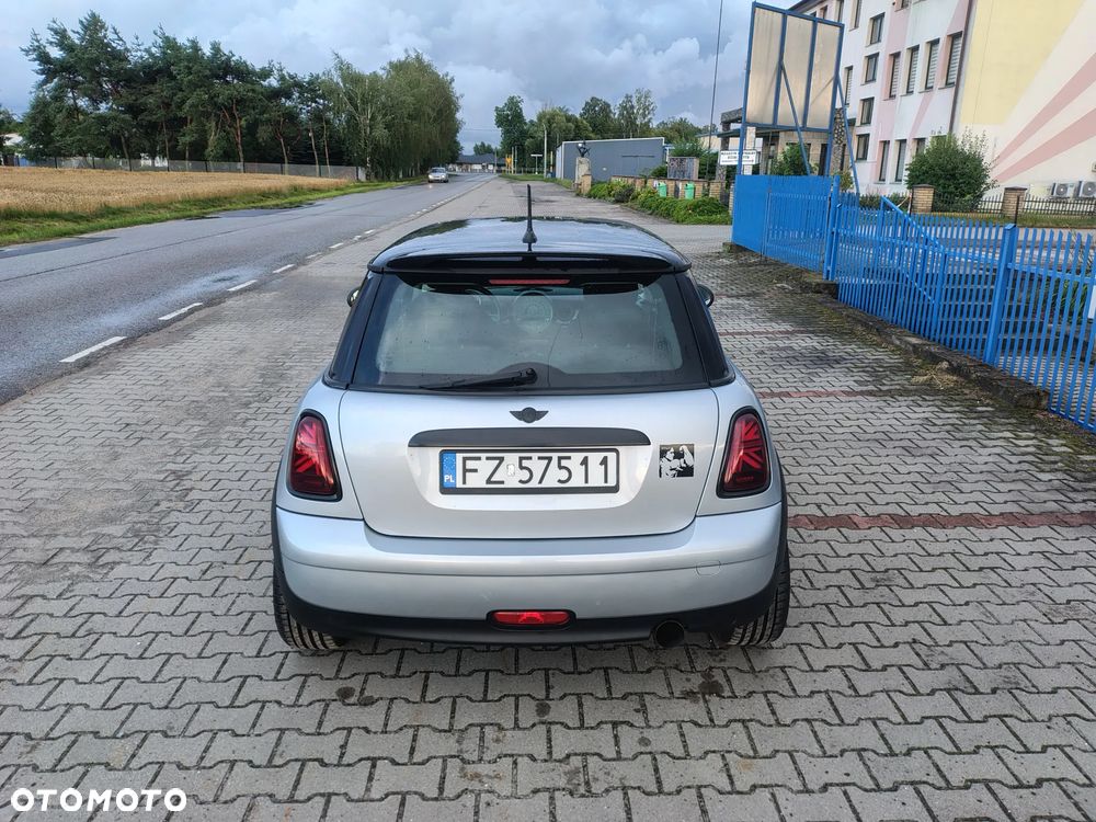 MINI Cooper Standard - 14