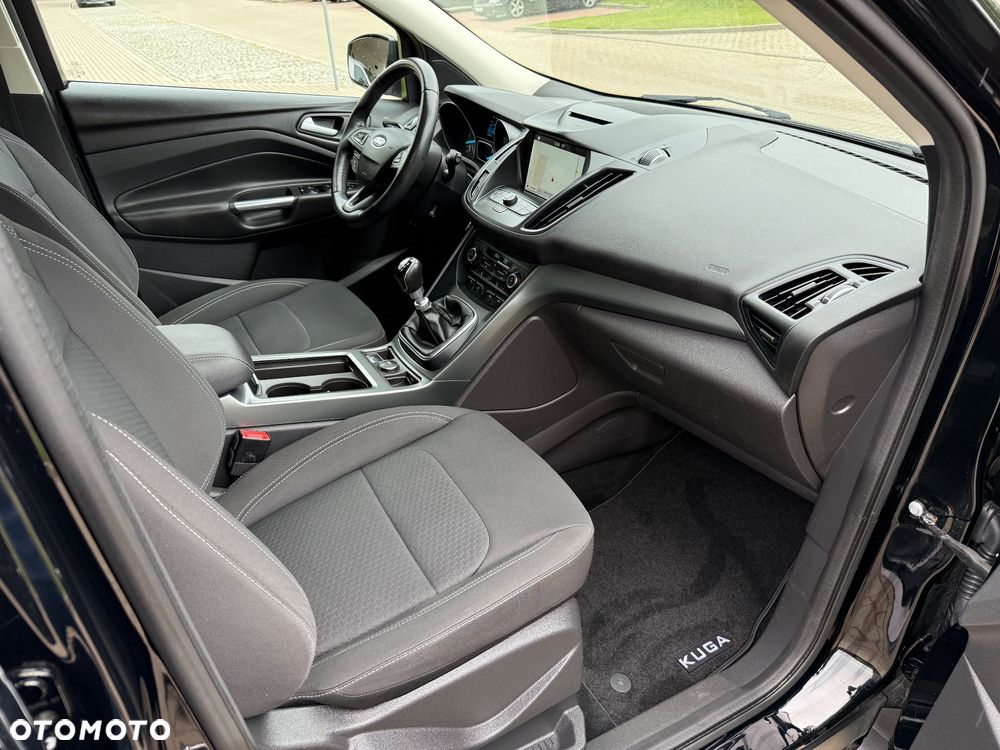 Ford Kuga 1.5 EcoBoost 2x4 Titanium - 10