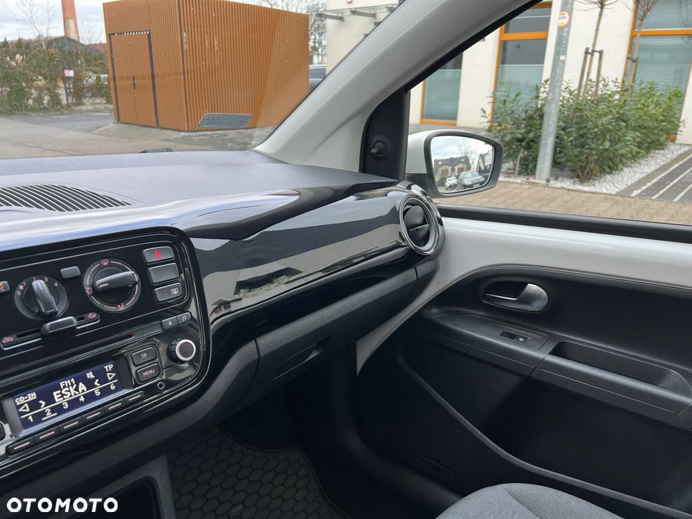 Volkswagen up! - 21