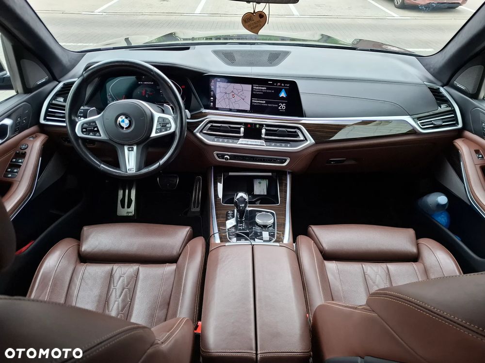 BMW X5 M M50d - 9