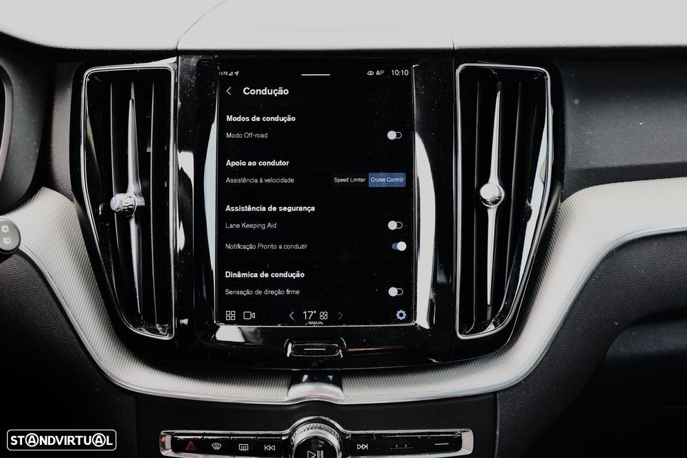 Volvo XC 60 2.0 B4 Plus Bright — fotografia 28