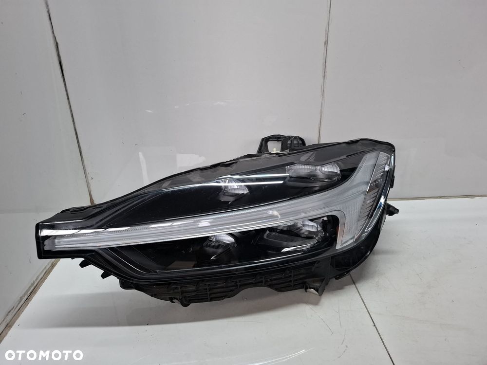 LEWA LAMPA PRZEDNIA PRZÓD VOLVO XC60 II LIFT FULL LED 32404705 IDEALNA - 2
