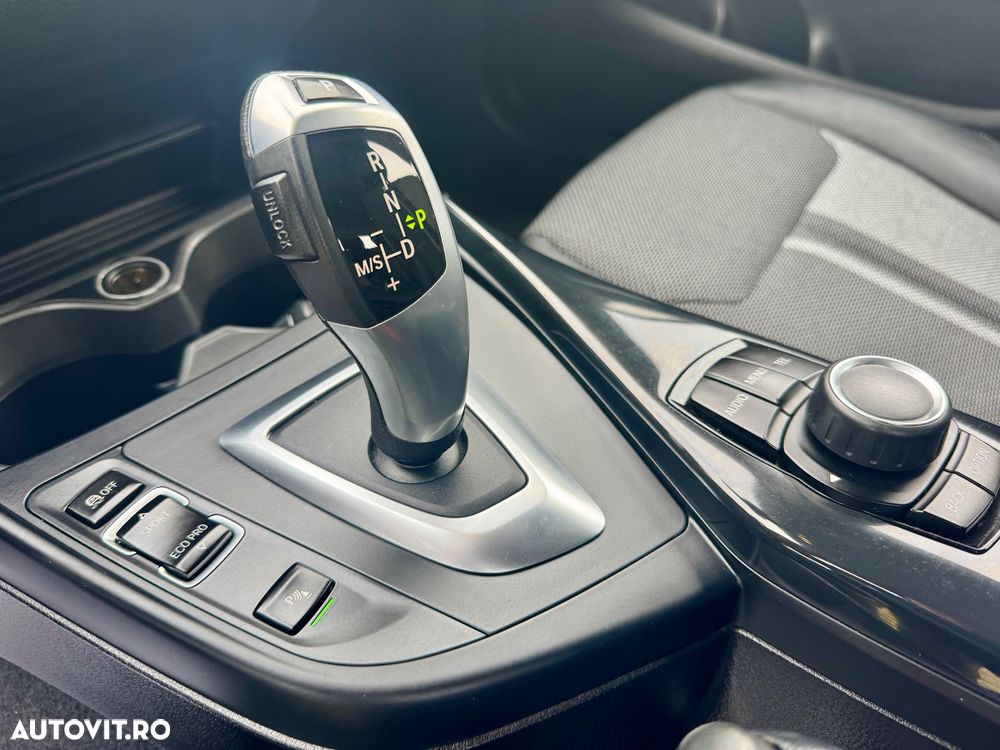 BMW Seria 1 120d Aut. Urban Line - 2