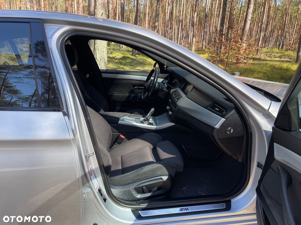 BMW Seria 5 520i M Sport Edition - 16