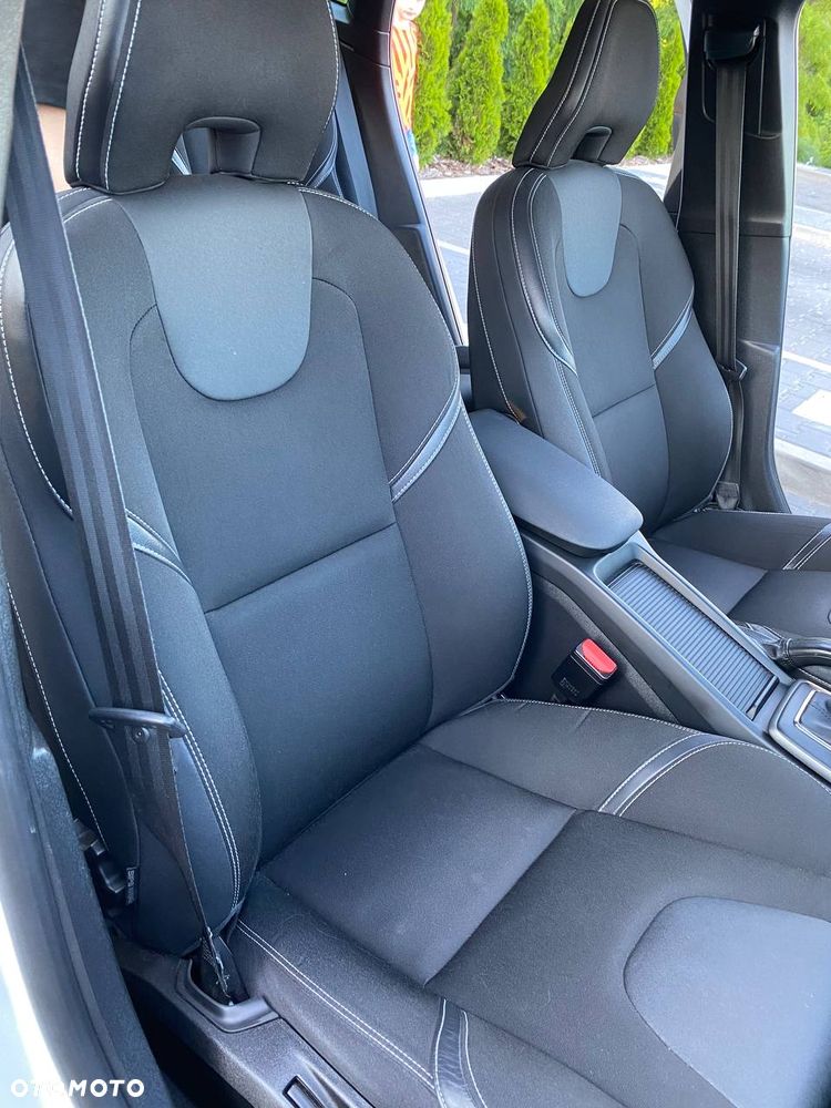 Volvo V40 D2 Geartronic - 15